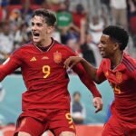 Gavi (der.), jugador de España, una de las revelaciones del torneo. | AFP