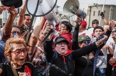 Protestas sociales en Perú tras el arresto de Pedro Castillo. | EFE