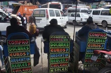 Librecambistas en la ciudad de Cochabamba. | José Rocha