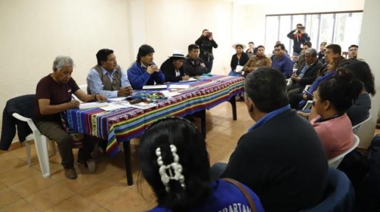 Ampliado de la Dirección del MAS en Cochabamba. | Carlos López